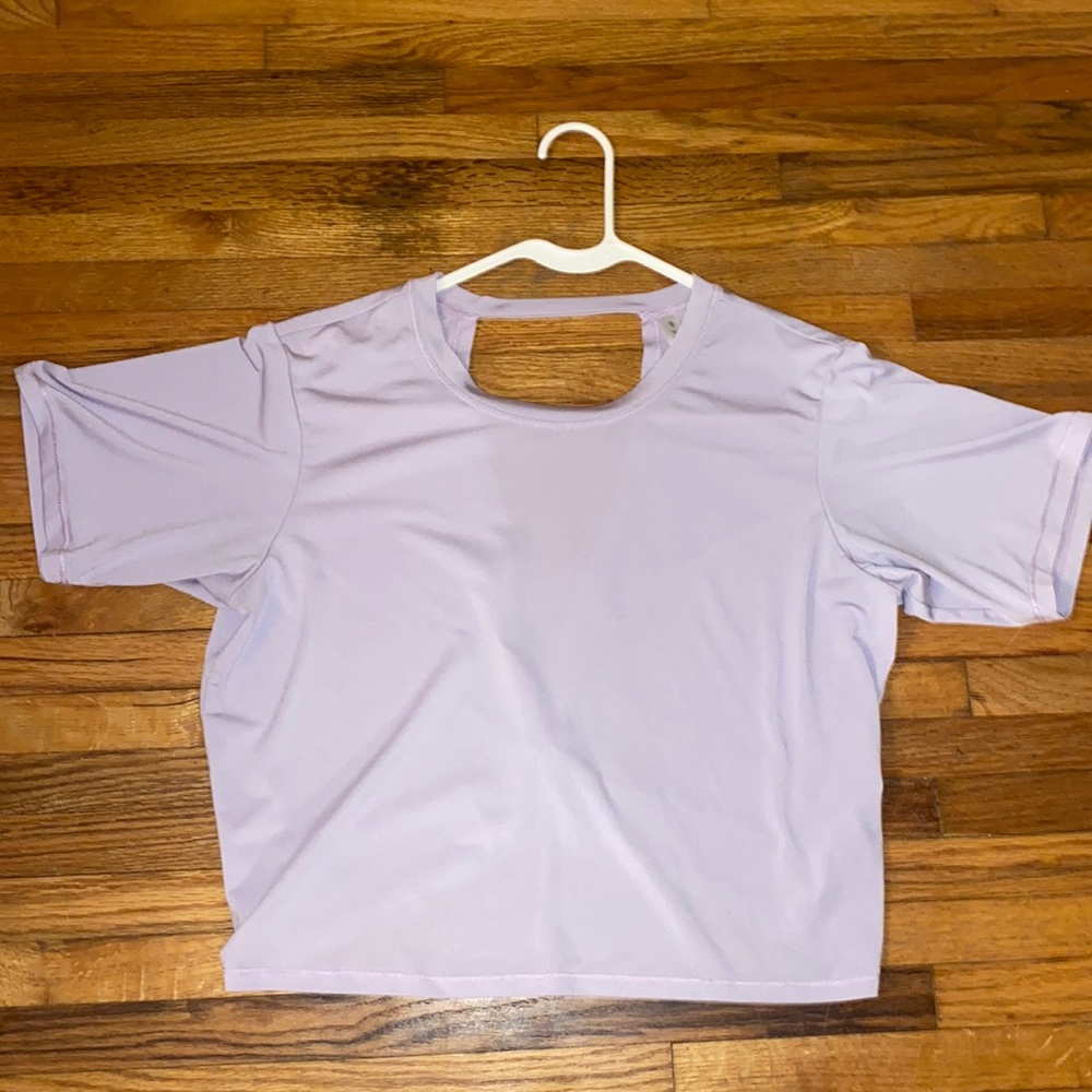 Cropped, Athletic tee, with super cute tie in the back